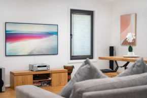 MèRose Place - Spacious Modern New